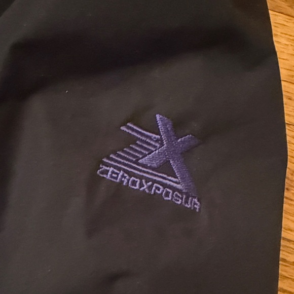 ZeroXposur 1X Women's Black and Purple Ski Jacket Very Clean All Zippers Work - Picture 2 of 13